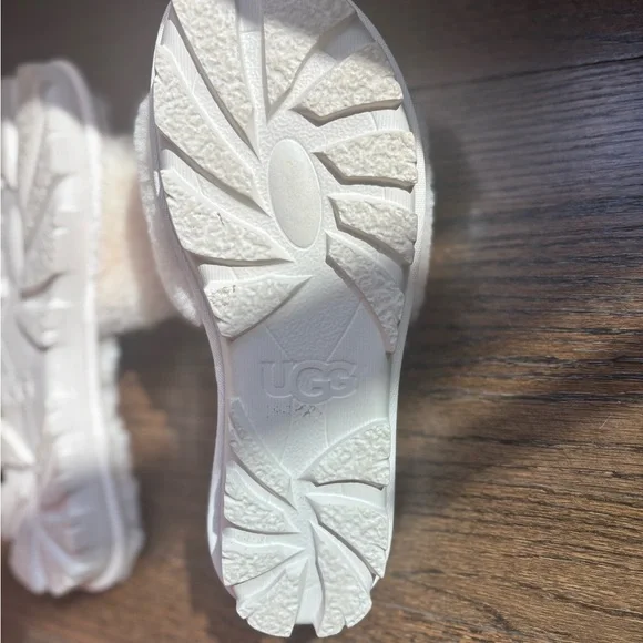 UGG Cream Cozy Sheepskin Slippers - Picture 6 of 11